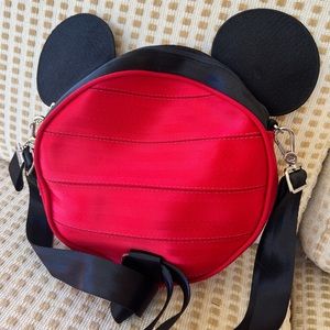 Harveys Disney Mickey Santa Seatbelt Convertible Crossbody Bag